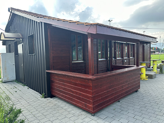 Constructions en bois d'un bar